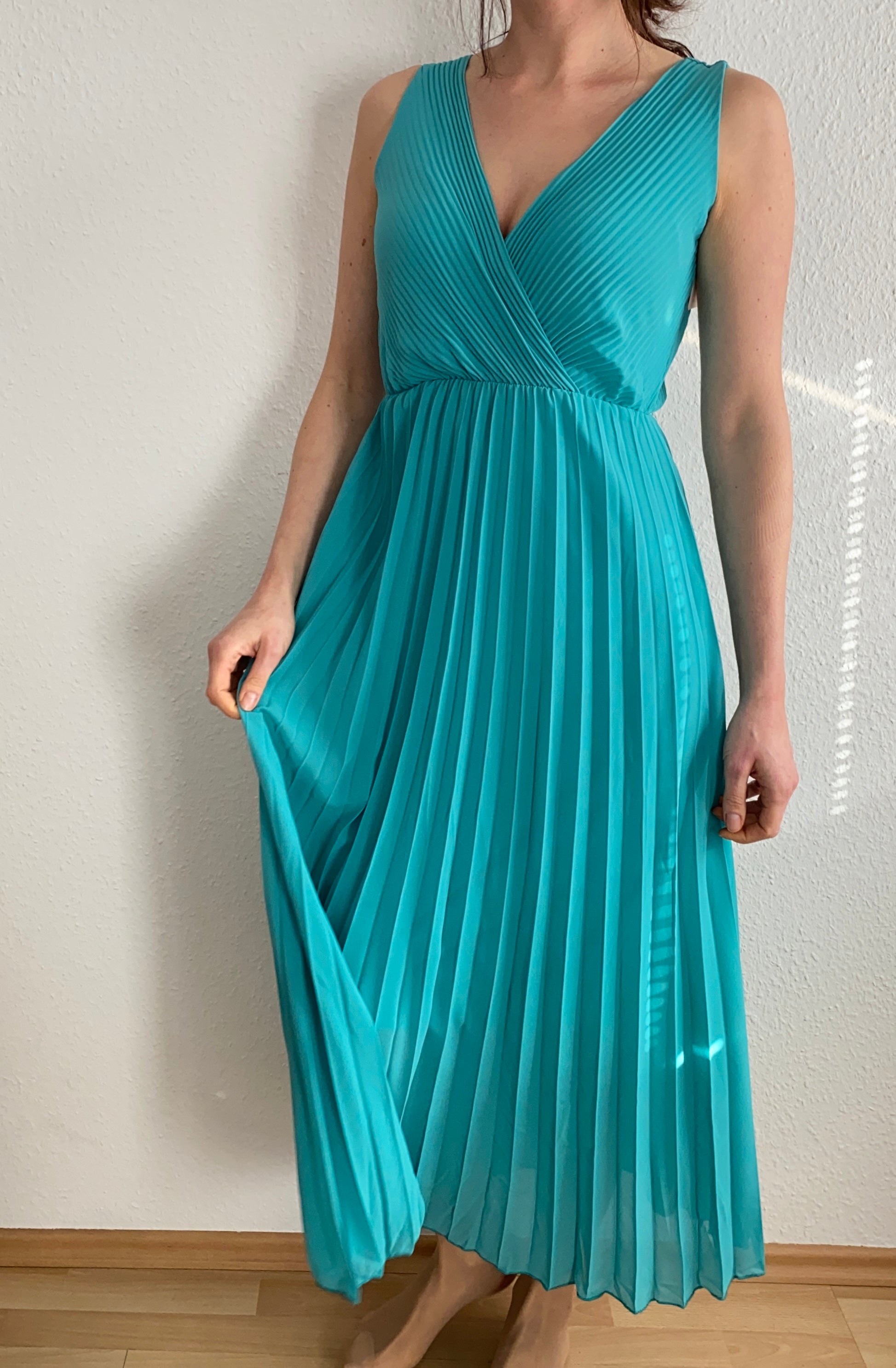 Plissiertes Kleid in vers. Farben