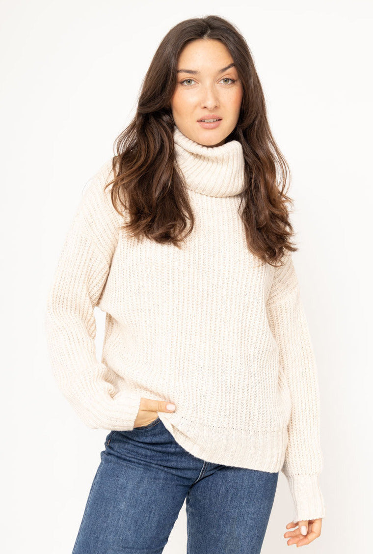 Rollkragenpullover, in vers Farben