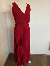 burgunder Plissee Kleid - Gluecksboutique