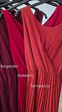 Plissiertes Kleid in vers. Farben