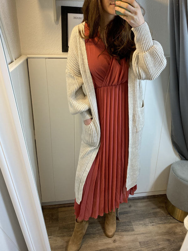 Plissiertes Kleid mit Rüschen in vers. Farben - Gluecksboutique®