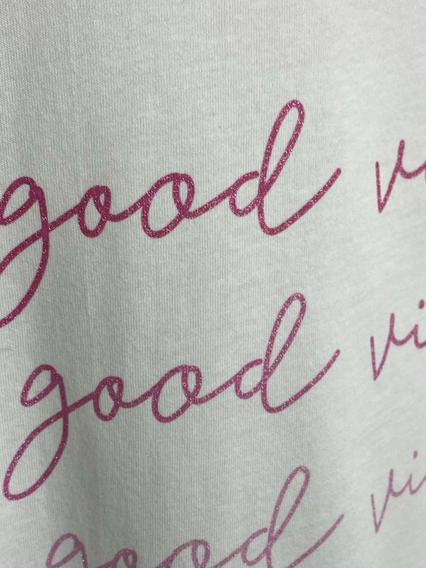 Good Vibes T-Shirt Fuchsia - Gluecksboutique®
