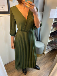 khaki Plisseekleid mit 3/4 Arm - Gluecksboutique®