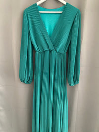 Plisseekleid langarm, in vers. Farben - Gluecksboutique®