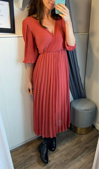 Plisseekleid mit 3/4 Arm, vers. Farben - Gluecksboutique®