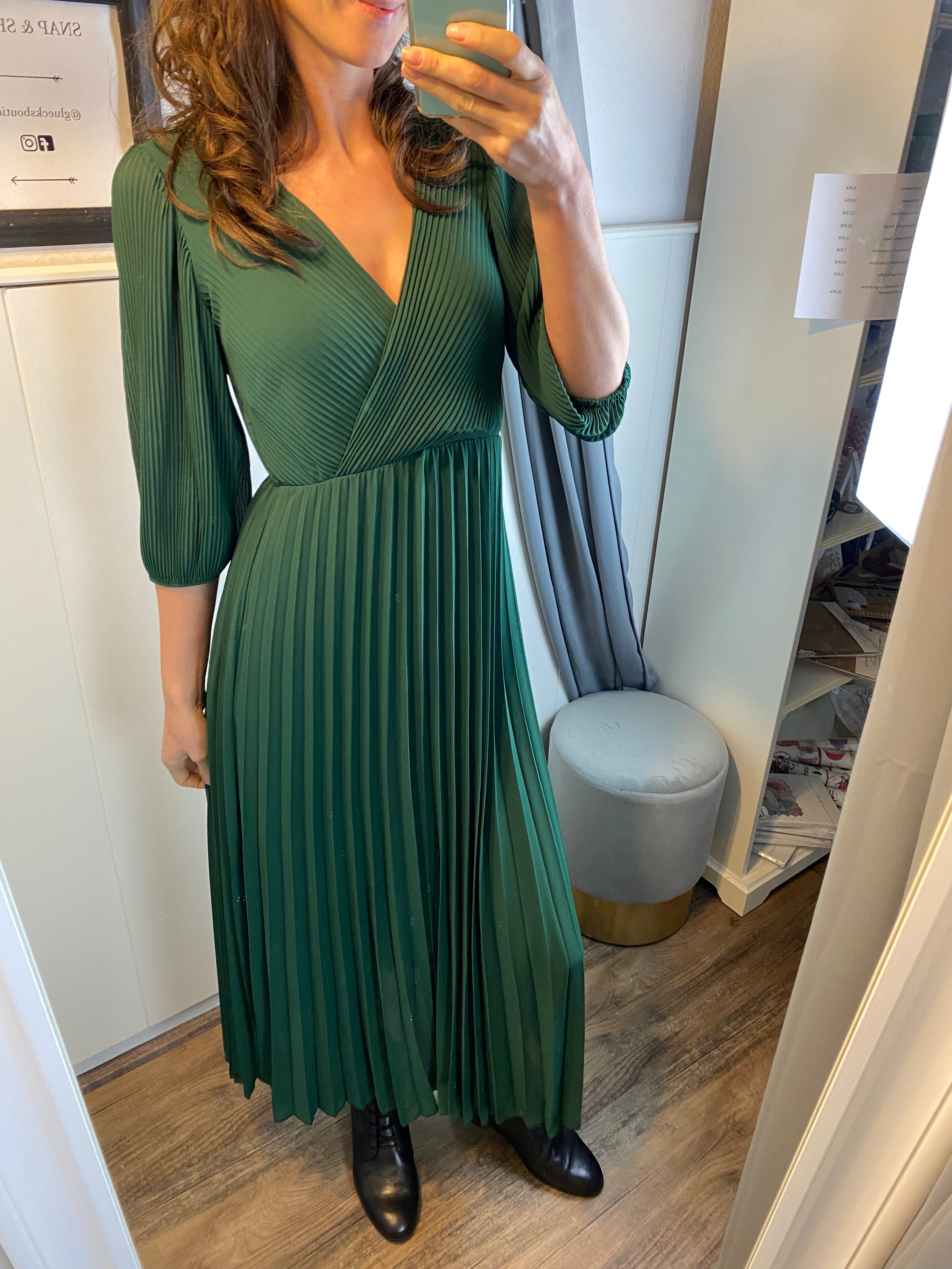 waldgrün Plisseekleid mit 3/4 Arm, vers. Farben - Gluecksboutique®