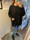 Oversize Shirt mit Fronttaschen schwarz Gluecksboutique