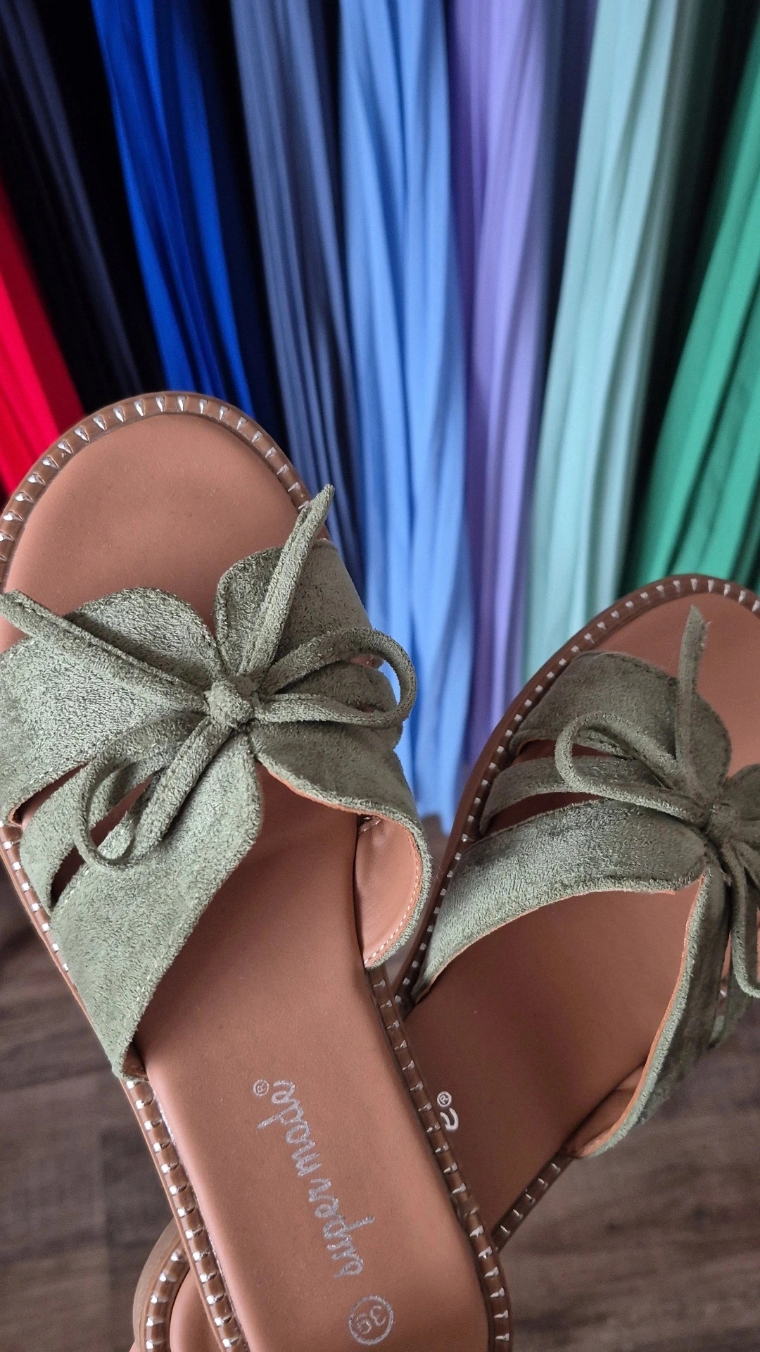 Sandalen Slipper grün