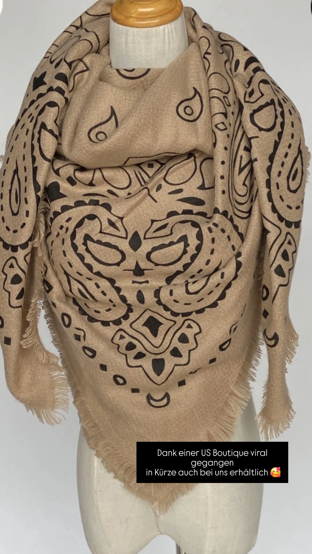 Bandana Scarf - Beige JETZT VORBESTELLEN