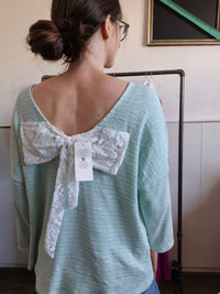 Shirt mit Schleife