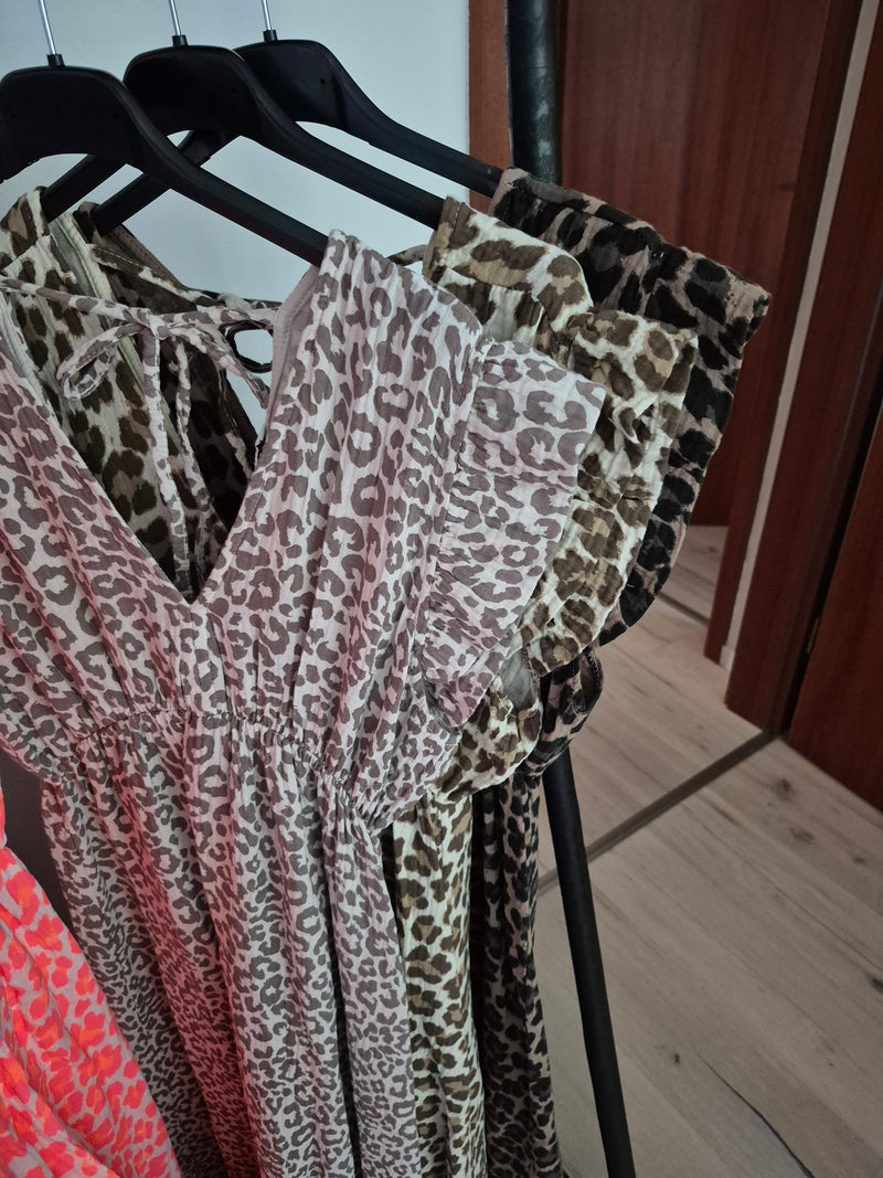 Kleid mit Rüschen, vers. Farben