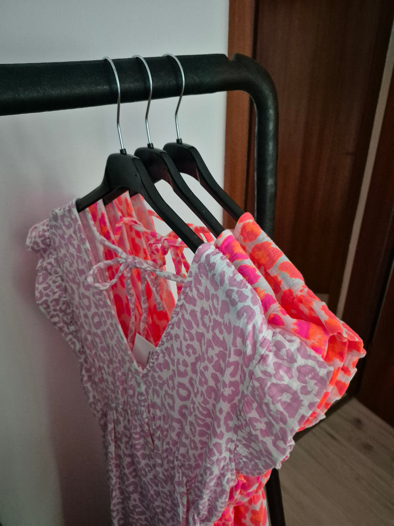 Kleid mit Rüschen, vers. Farben