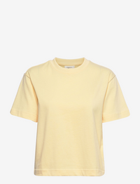 Gina Tricot Basic Tee vers. Farben - Gluecksboutique®