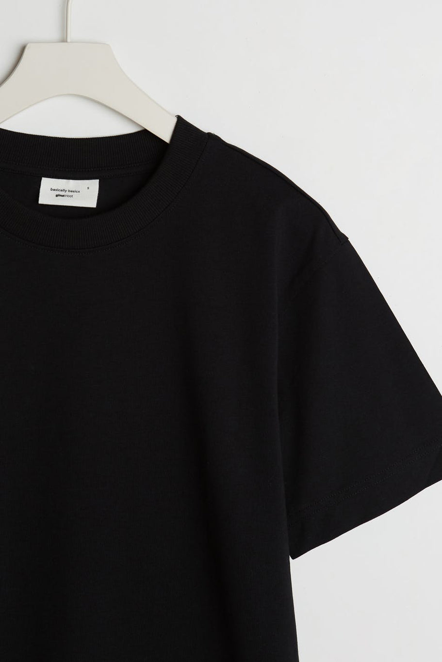 Gina Tricot Basic Tee vers. Farben - Gluecksboutique®