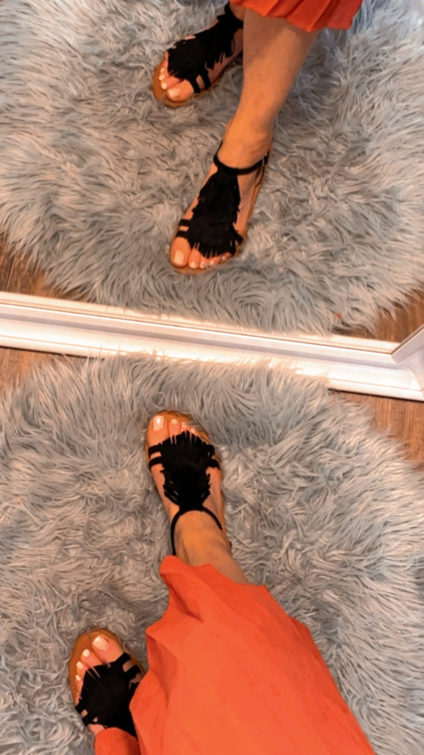 Sandalen mit Fransen, in vers. Farben - Gluecksboutique®