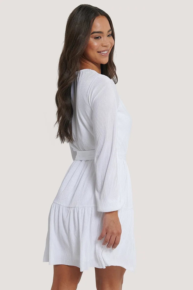 Plissee Mini Kleid V-Neck NA-KD - Gluecksboutique®