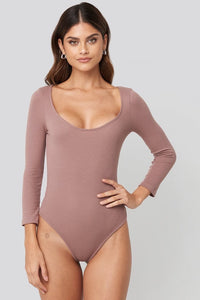 NA-KD Body Deep Round Neck Ribbed Body - Gluecksboutique®