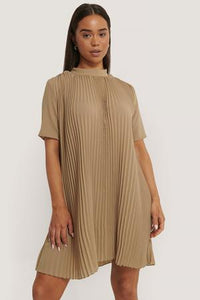 Plissee Kleid NA-KD - Gluecksboutique®